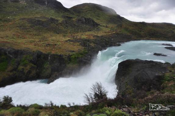 O salto Grande, onde as águas do lago Nordenskjold caem no lago Pehoe, no parque Nacional Torres del Paine, no sul do Chile